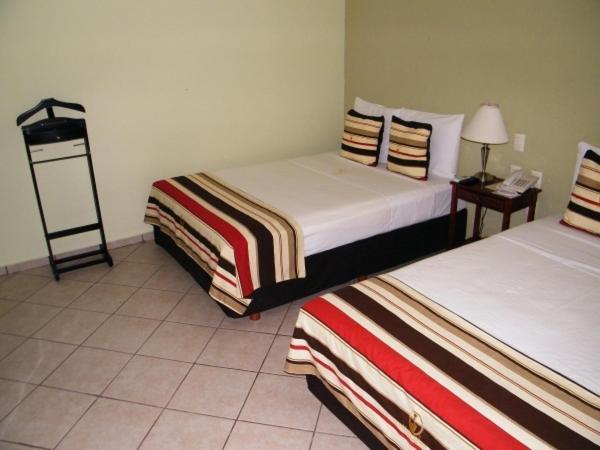 Madero Suites Coatzacoalcos Phòng bức ảnh