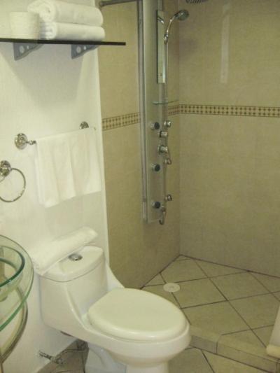 Madero Suites Coatzacoalcos Phòng bức ảnh