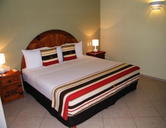 Madero Suites Coatzacoalcos Phòng bức ảnh