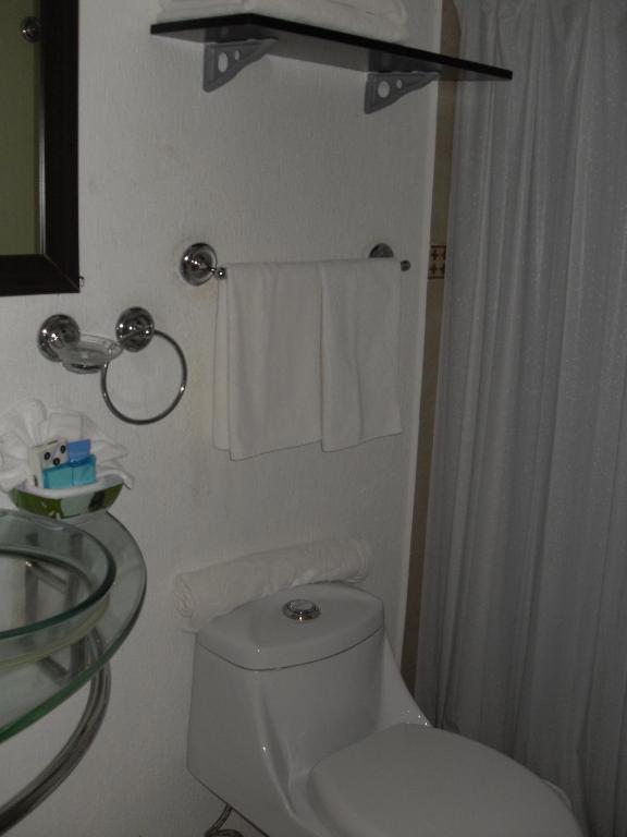 Madero Suites Coatzacoalcos Phòng bức ảnh